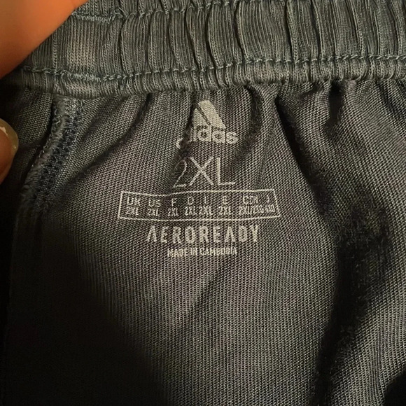 Men’s Adidas shorts size 2XL - Picture 5 of 12